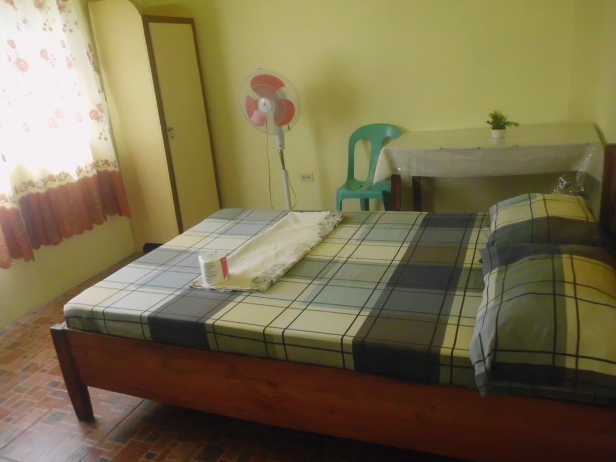 Fat Monkey Hostel โกรอน ภายนอก รูปภาพ