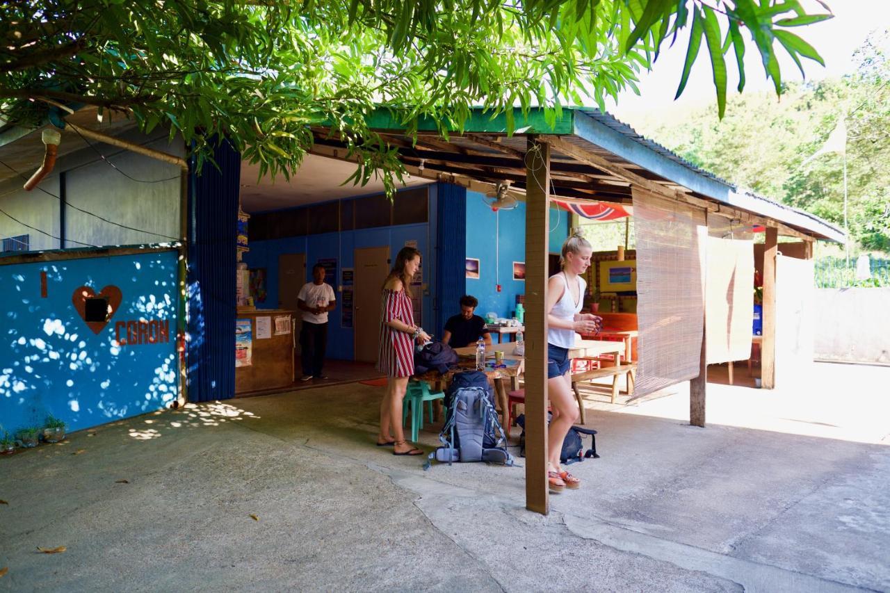 Fat Monkey Hostel โกรอน ภายนอก รูปภาพ