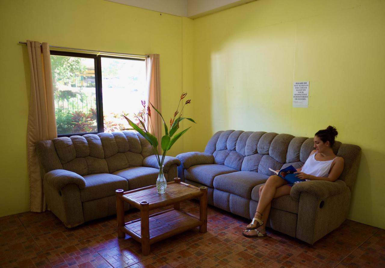 Fat Monkey Hostel โกรอน ภายนอก รูปภาพ